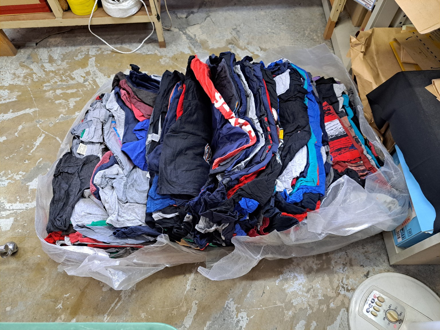 ベールを開いた直後のUSA輸入古着